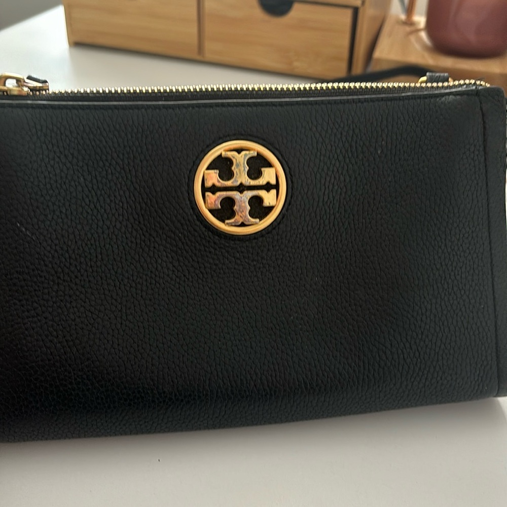Versatile Black Tory Burch “Carson” Zip Top